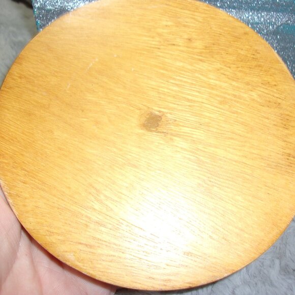 H-285 VINTAGE WOODEN BOWL WITH LID BY MONKEYPOD - Picture 5 of 11